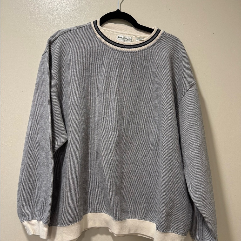 Norm Thompson Gray and White Crewneck Sweater
